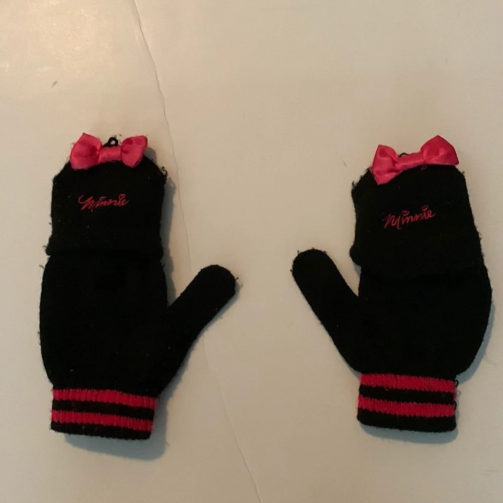 Minnie mouse mittens that button down and convert into Fingerless gloves